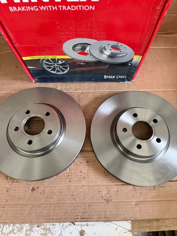 for Ford Transit Connect Volvo C30 S40 V50 Front Brake Discs Pair Mintex MDC1800 gallery