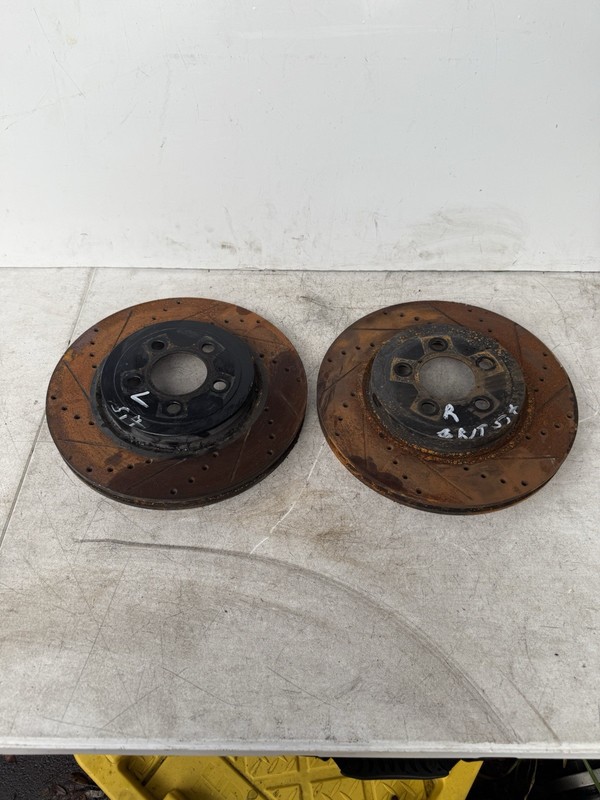 2015 – 2023 DODGE CHARGER R/T 5.7 FRONT BRAKE ROTOR 2 PISTON CALIPER