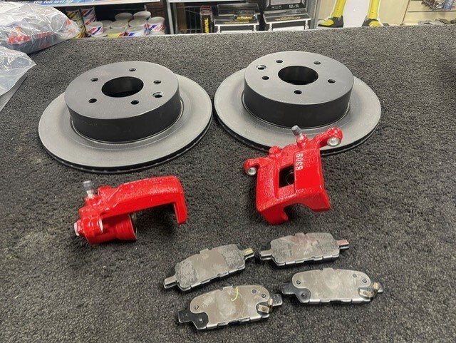 RENAULT KOLEOS 2.0DCI 150 175 GENUINE REAR BRAKE CALIPER VENTED BRAKE DISC PADS gallery