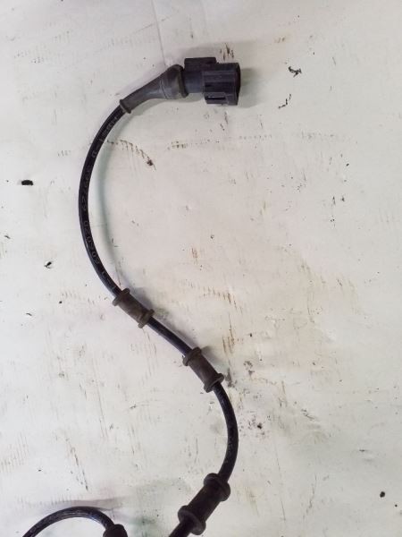 ABS Front Right Wheel Speed Sensor | Fits 00 01 02 03 04 05 06 07 Ford E150 E250 gallery