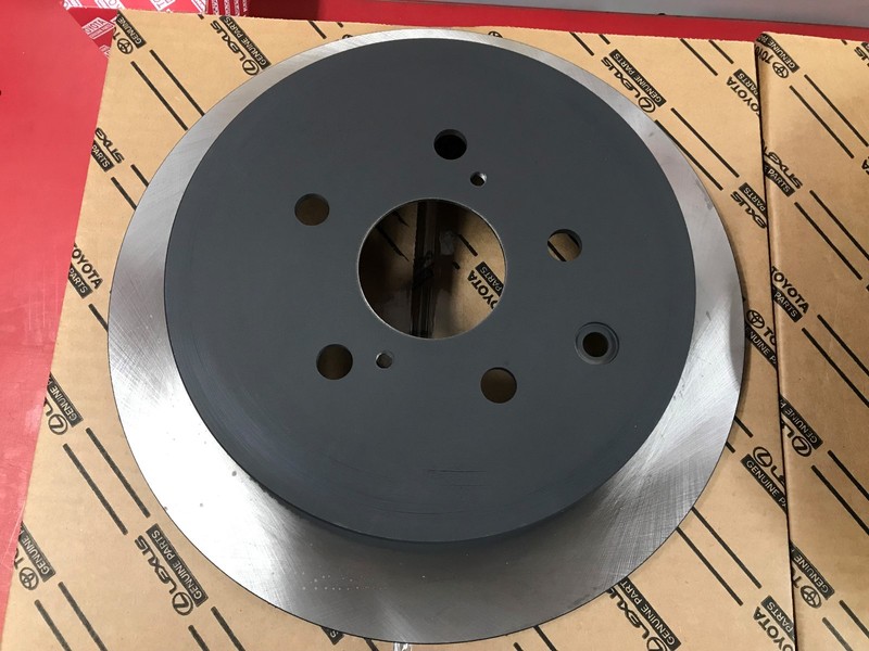 2014-2019 TOYOTA HIGHLANDER NEW REAR GENUINE OEM BRAKE ROTORS, TCMC PADS & SHIMS gallery