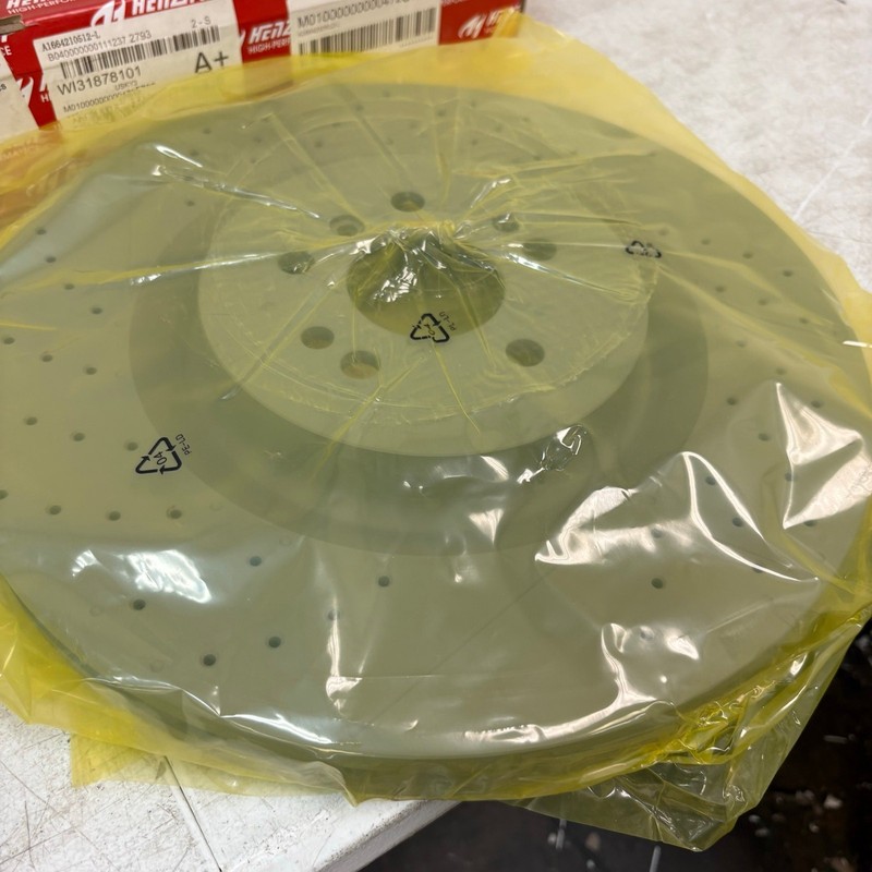 Henzikon Front Left Brake Rotor, Vented - Mercedes-Benz GL 2007-2019 gallery