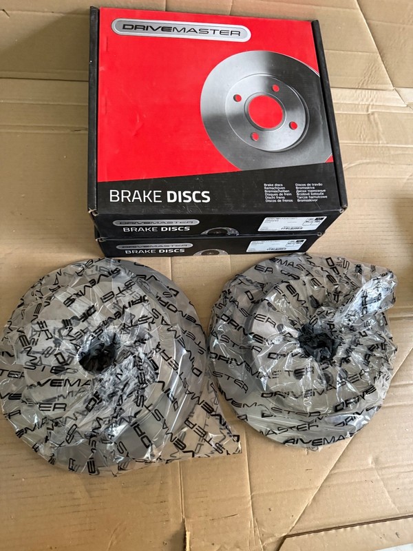 Fits Toyota RAV4 Rear Brake Discs Pair 302mm 4243142040 Drivemaster DMD040 gallery