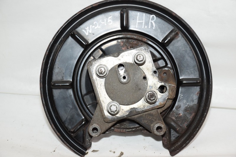 Right Rear Wheel Hub Radnabe Mercedes W245 B-Class Knuckle Rear Axle A169 423 00