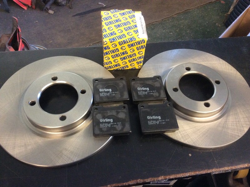 PAIR BRAND NEW LOTUS EUROPA S1 S2 TWIN CAM BRAKE DISCS & GIRLING BRAKE PADS
