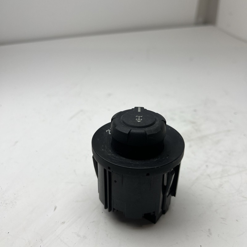 2015 FORD F350 4X4 LOCK SWITCH OEM BC3T-7Z155-BC3JA gallery