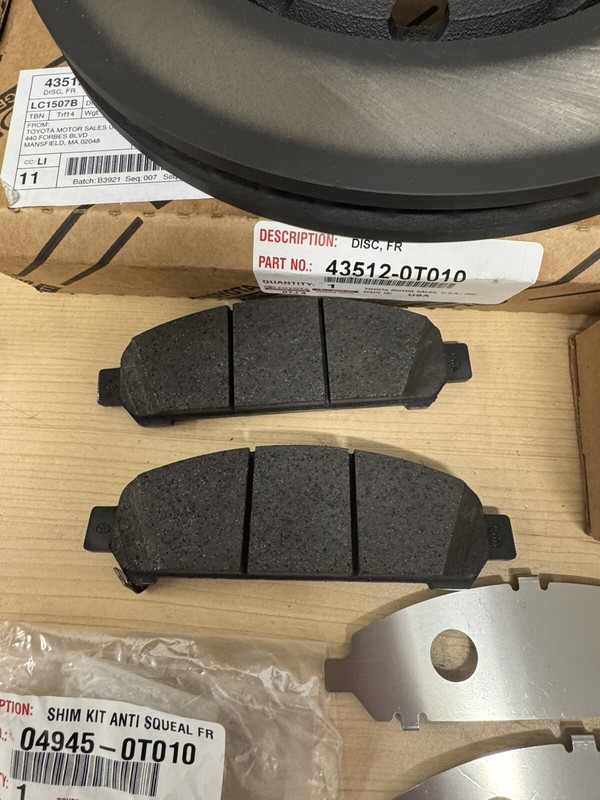 2009-2015 TOYOTA VENZA GENUINE OEM NEW FRONT BRAKE ROTORS OEM PADS AND OEM SHIMS gallery