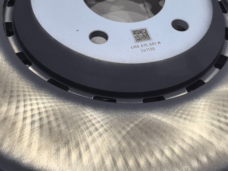 GEN For 2017-2020 Bentley Bentayga 6.0L/3.0L rear brake pads and rotors USA gallery