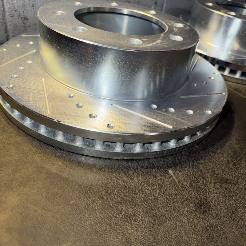 4WD/ AWD Front DRILLED & SLOTTED Brake Rotors for Ford F-250 F-350 Super Duty gallery