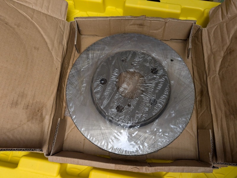 Duralast 44650DL Brake Rotor, New in Open Box (Damaged Box as Shown) gallery
