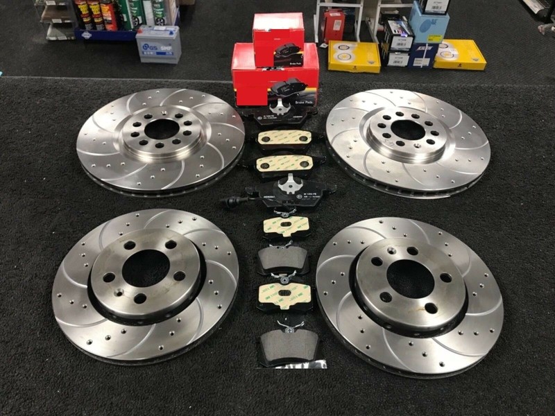FOR BMW 118i 120D 120i F20 F21 FRONT REAR DRILLED GROOVED BRAKE DISCS & PADS gallery