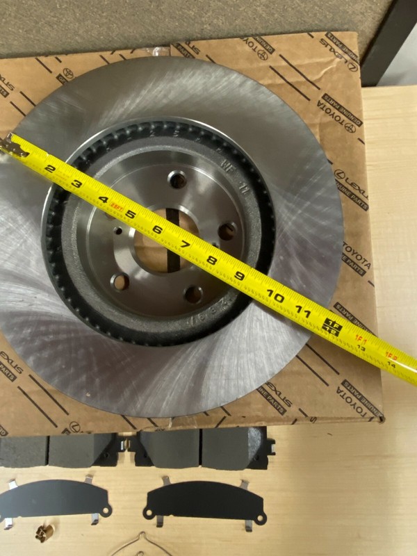 2007-2017 TOYOTA CAMRY GENUINE OEM NEW FRONT BRAKE ROTORS OEM PADS & SHIMS gallery