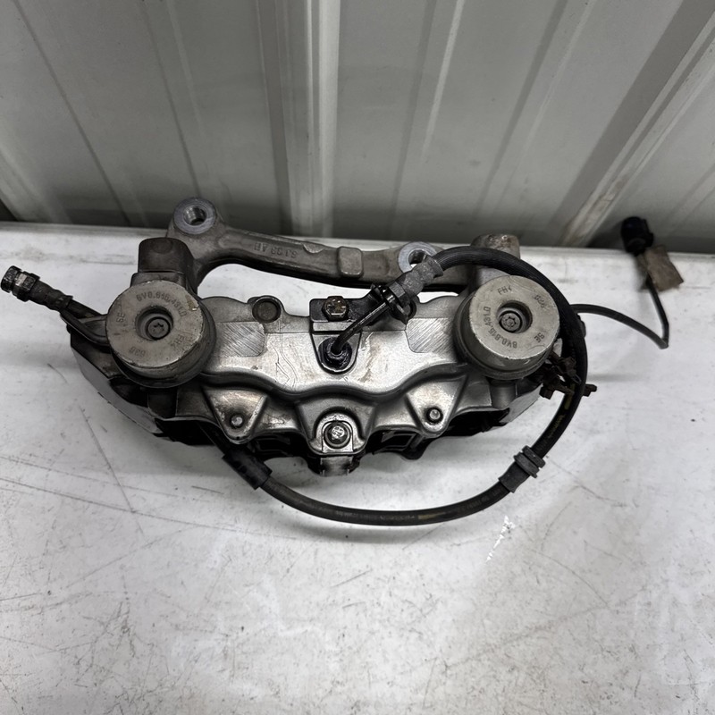 RS3 2017 - 2020 Carbon Ceramic Brakes 8V0615302C 8V0615301J gallery