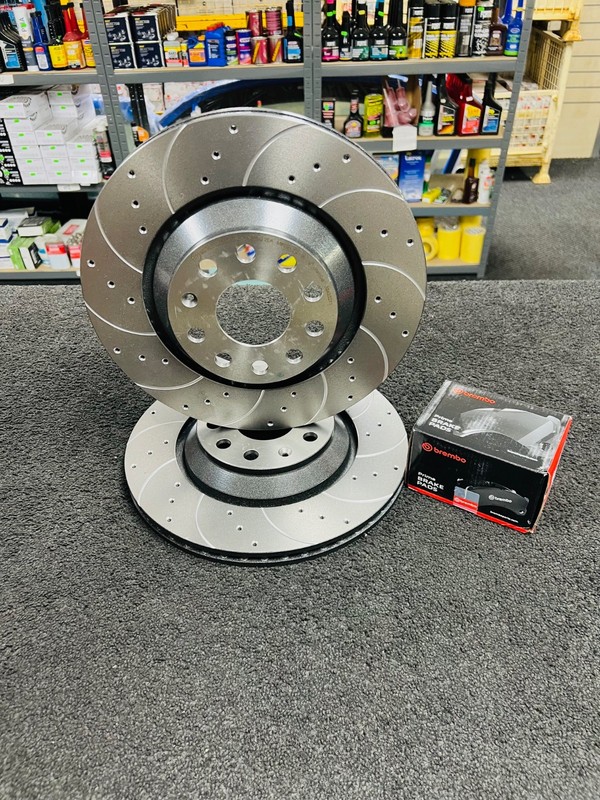 FOR VW GOLF GTI PERFORMANCE PACK BREMBO DRILLED GROOVED BRAKE DISCS & PADS SET gallery
