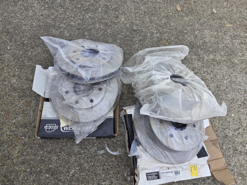 Car Quest Wearever Front & Rear Rotors Woth Front & Rear Pads-Brand NEW