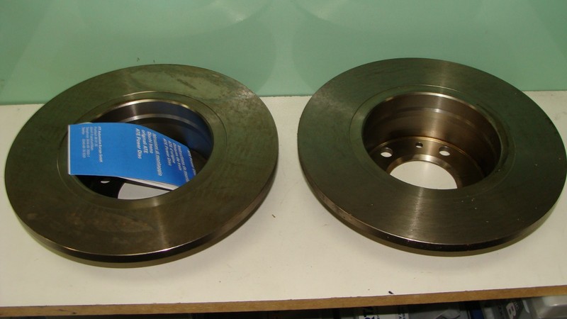BMW E28 518i & 520i ATE FRONT BRAKE DISCS 1981 TO 1988 (SET)