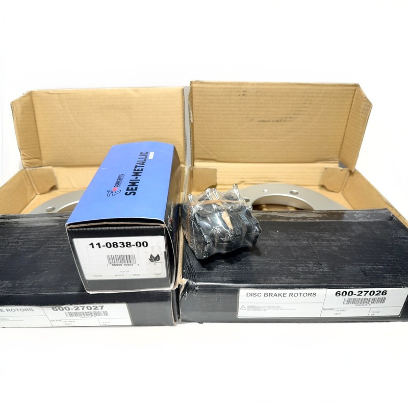 R1 Concepts Front Brake Pad & Rotors Kit 00-04 Volvo S40 V40 600-27026 gallery