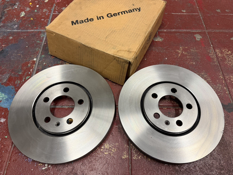1991-99 VW Corrado Golf Passat Zimmerman OEM Vented Front Brake Discs 3A0615301A gallery