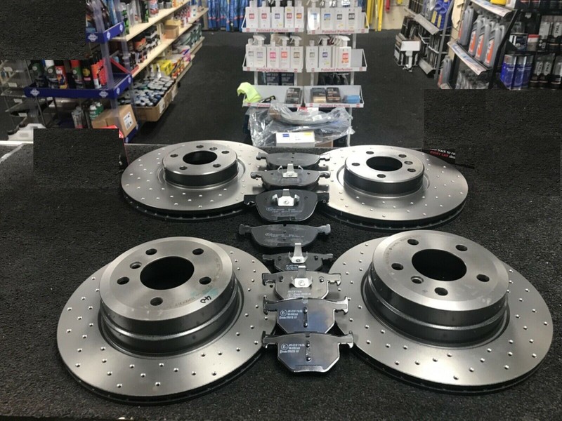 FOR BMW X5 F15 SDRIVE25D 2.0M SPORT FRONT REAR BREMBO DRILLED BRAKE DISCS & PADS