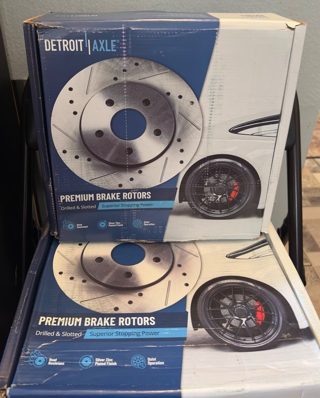 Detroit Axle Premium Brake Rotors Drilled And Slotted S-31348 gallery