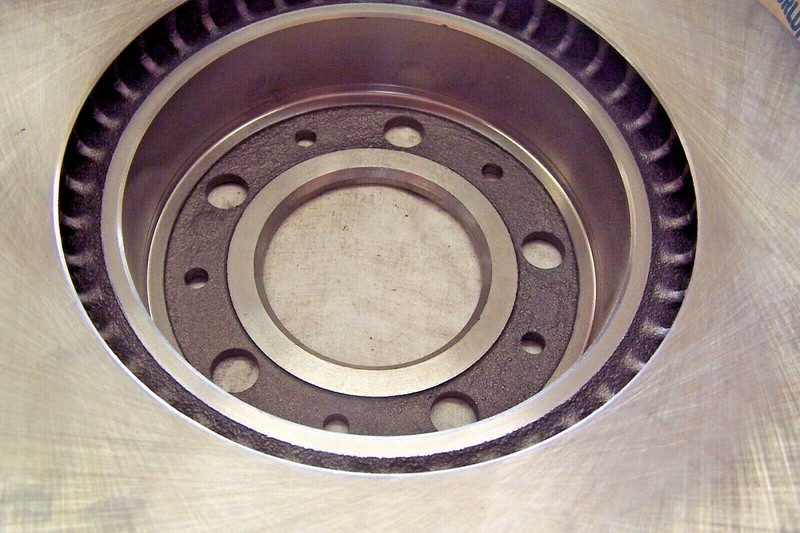 VOLVO BRAKE ROTORS* PAIR (2)* FRONT 3516567 740 780 940 960 1991-97 *BREMBO** gallery