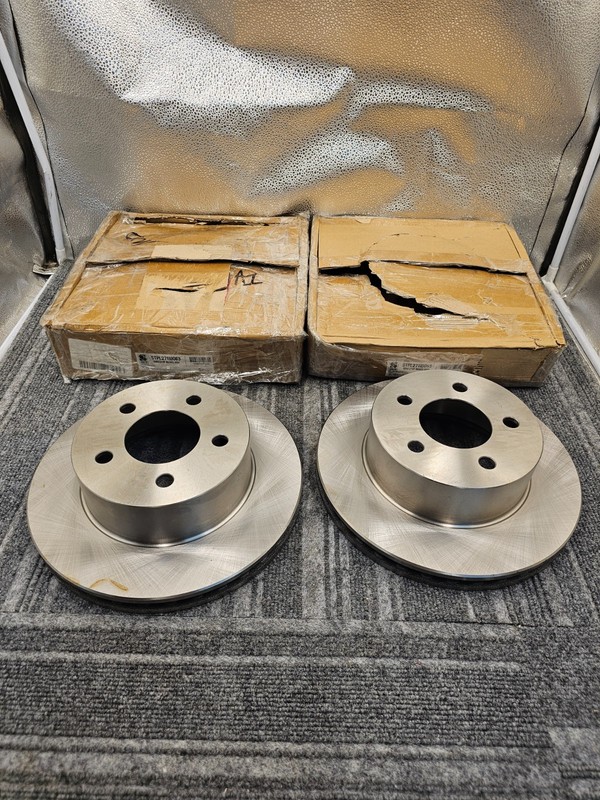 (QTY 2) Surestop STPL27110063 Front Brake Disc Vented For 1991-1994 Lincoln Town