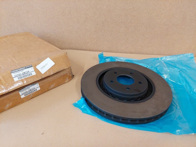 Nissan Ariya Front Vented 350mm Brake Disc Set 402065MT0A 2023-on Genuine NEW