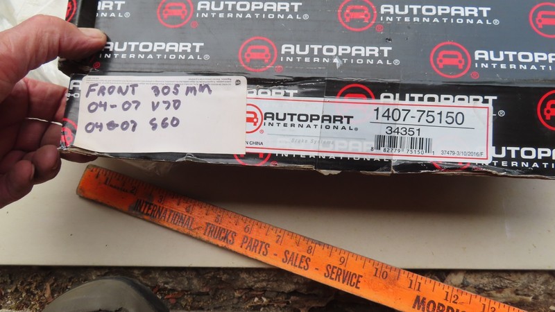 2004-2007 Volvo V70R 2004-2007 Volvo S60R Front Brake Rotor Set pair 330MM 13" gallery