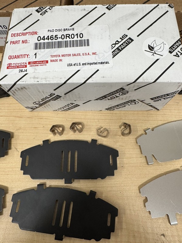 2006-2012 RAV4 4CYL NEW FRONT GENUINE TOYOTA BRAKE KIT OEM ROTORS PADS & SHIMS gallery