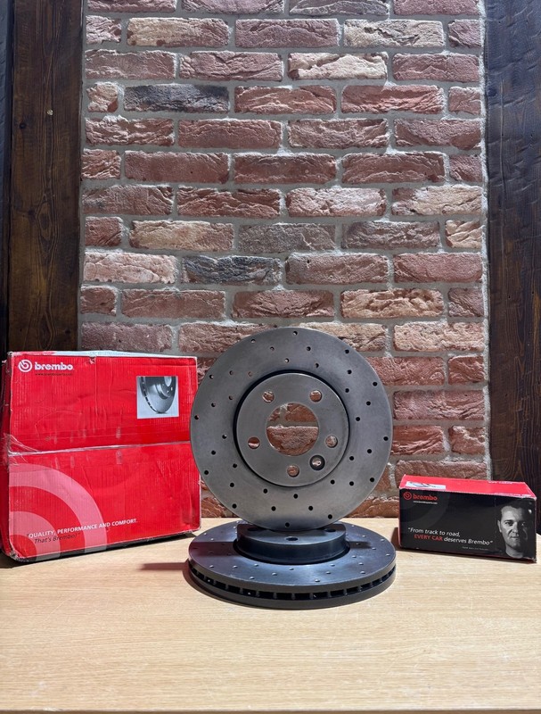 Front X2 Drilled Brembo Discs Fits VW Touareg 3.0 V6 TDI, 3.2 V6, 2002-10 Models