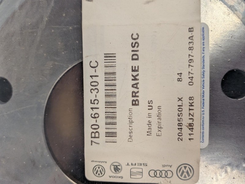 7B0615301C Pair of front brake rotor Volkswagen Routan 09-14 gallery