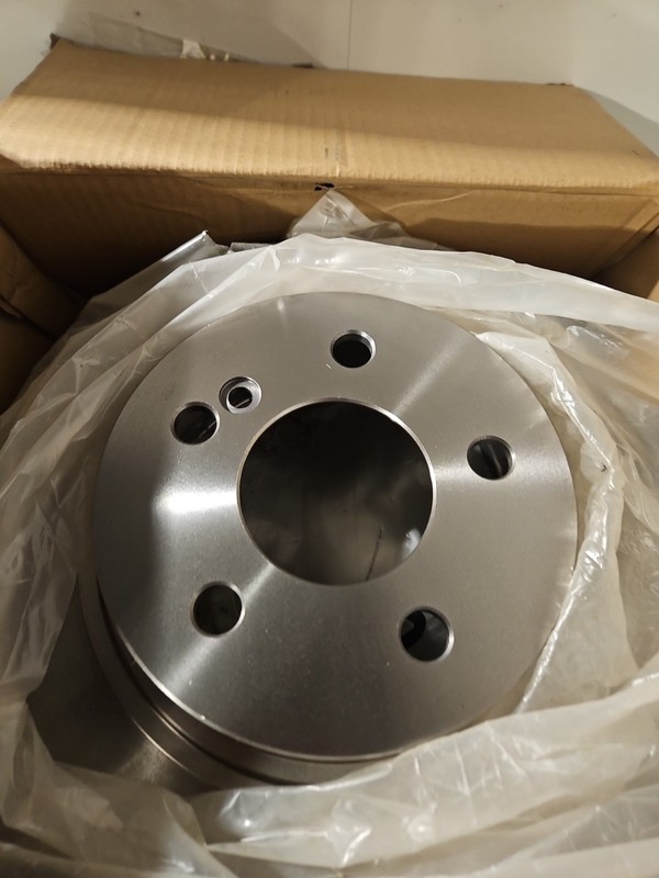 2x Brake Discs Pair Solid Rear 299.9mm 0986479S92 Bosch Set A2044230612 BD1979 gallery