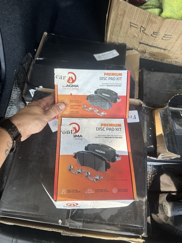 Disc Brake Rotor + ceramic brake pads BMW G20 2019 gallery
