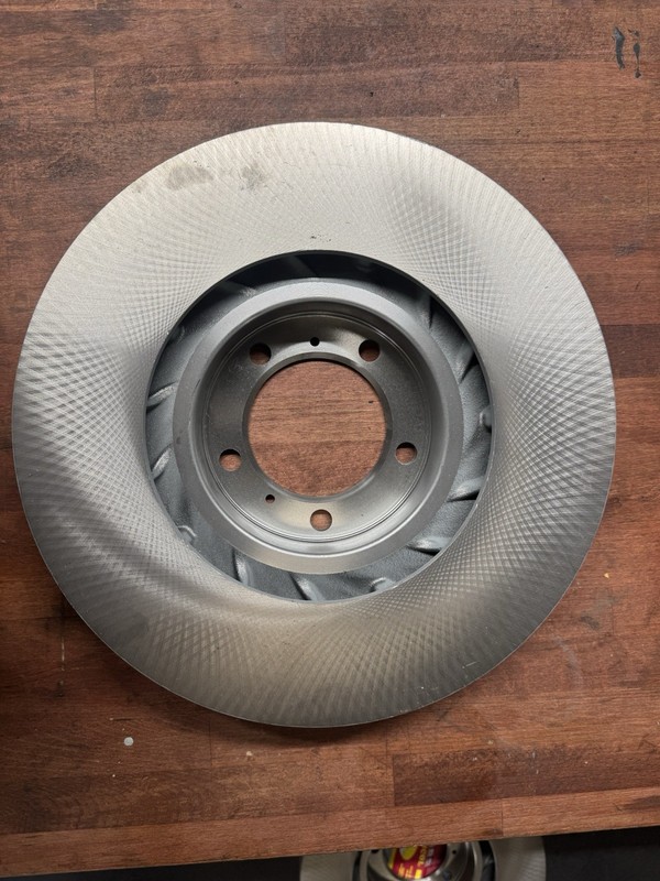 BRAND NEW GENUINE PORSCHE FRONT BRAKE DISCS 9Y0615301A CAYENNE 2018+ / TAYCAN 20