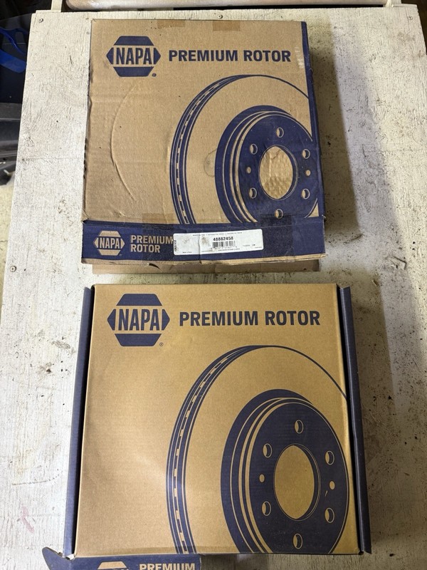 2019 – 2026 Chevrolet Silverado 1500 4WD Rear Brake Pad And Rotor Set