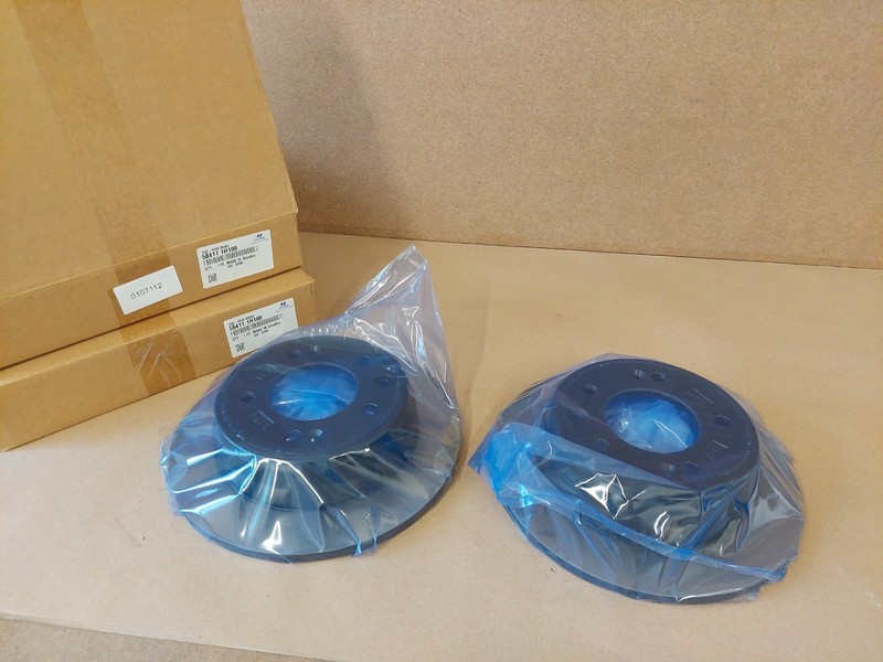 Hyundai ix35 Rear Solid Brake Discs Set 262mm 584111H100 1.7D 2010-2019 Genuine gallery