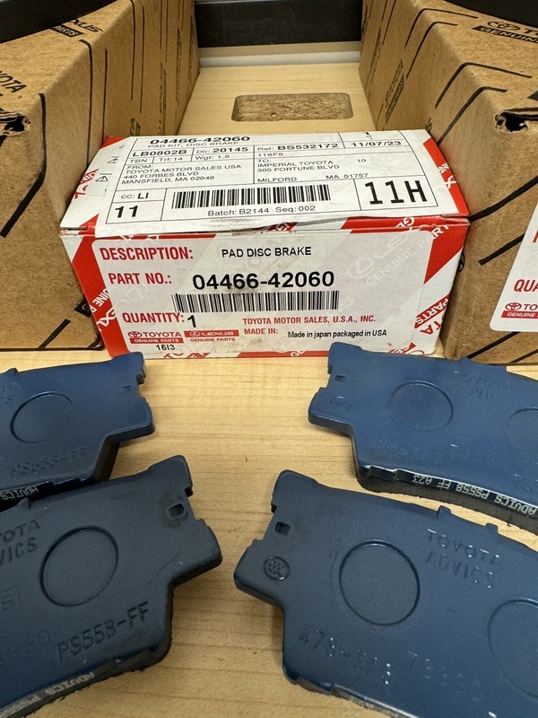 2006-2018 TOYOTA RAV4 NEW REAR GENUINE OEM BRAKE KIT ROTORS PAD KIT AND SHIM KIT gallery